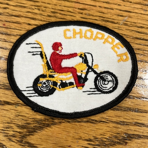 Vintage Assorted Embroidered Patches - Picture 5 of 7